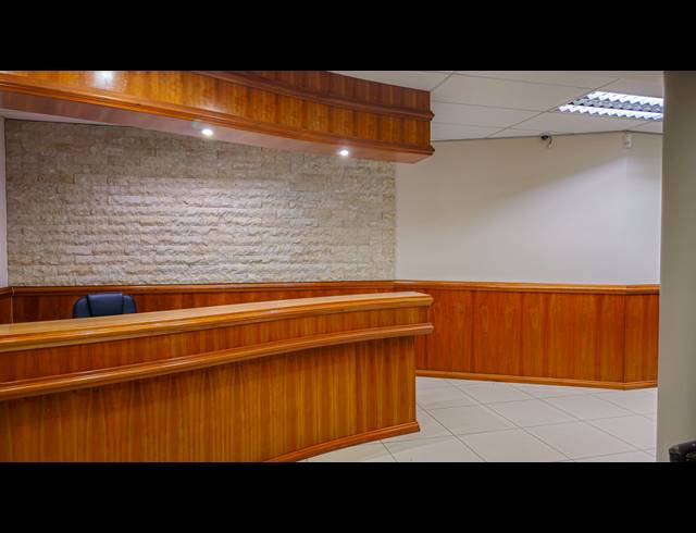 270M² OFFICE TO LET IN UMHLANGA RIDGE